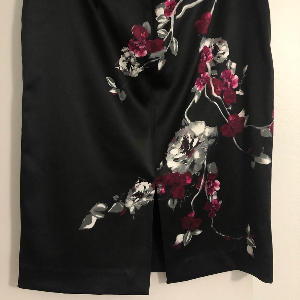 White House Black Market pencil skirt
